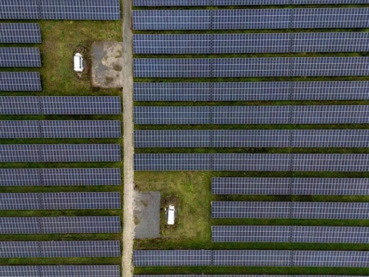 Alemanha incentiva integração de baterias em novas usinas solares para evitar desperdício