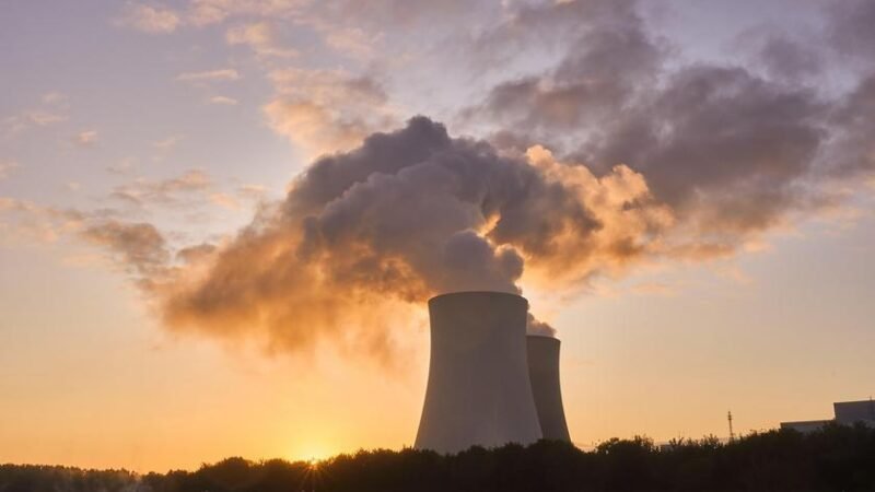 Brasil Avança com Grupo Técnico para Viabilizar Pequenos Reatores Nucleares (SMRs)