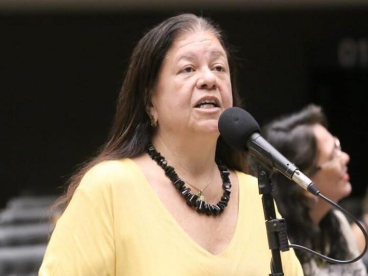 Comissão aprova incentivos que obrigam distribuidoras a cortar perdas de água tratada Comissão aprova incentivos que obrigam distribuidoras a cortar perdas de água tratada