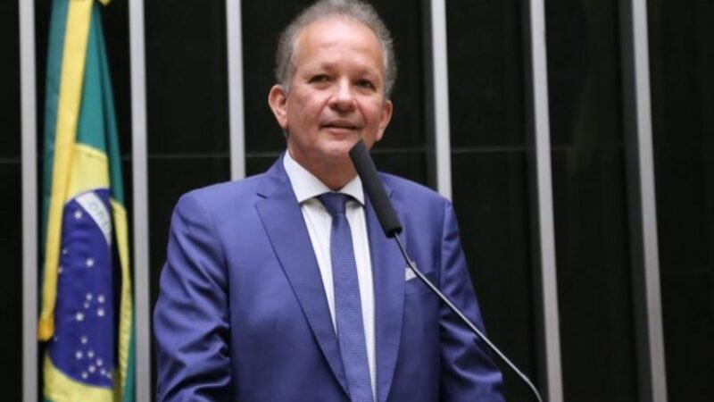 Comissão aprova uso de royalties do petróleo para qualificar profissionais