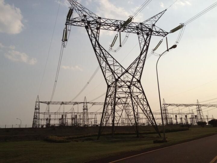 Cortes massivos de energia renovável devido a excesso de oferta