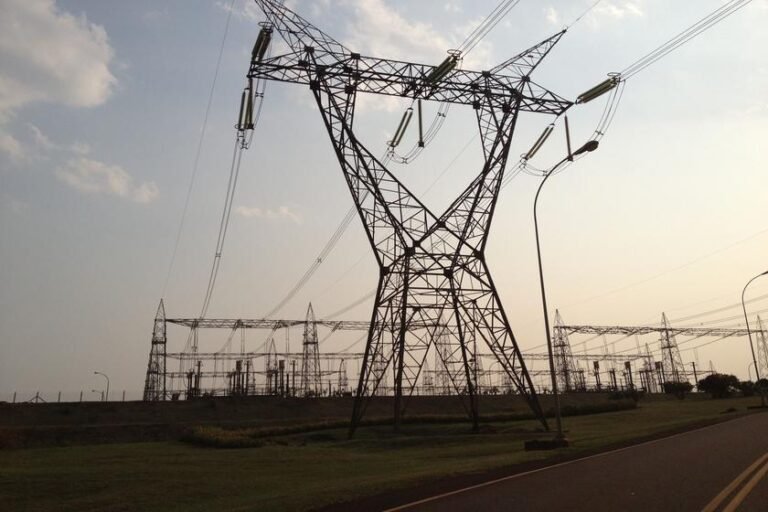Cortes massivos de energia renovável devido a excesso de oferta