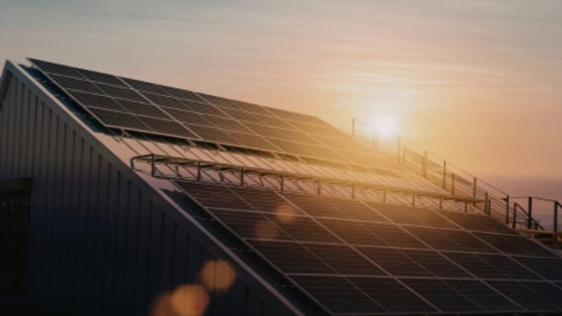 Energia solar alcança patamar de destaque no Brasil com investimentos de R$ 300 bilhões