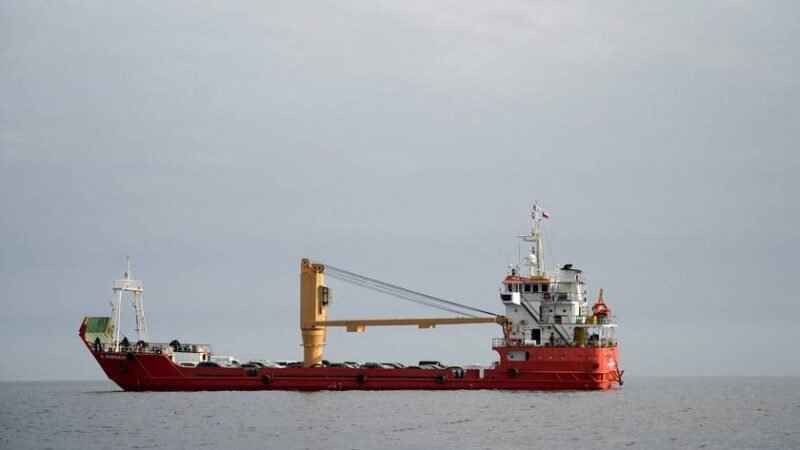 Fuga de Hormuz via Santa Marta solar energia substitui petróleo