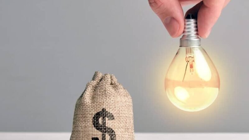 Ganhar dinheiro com energia por assinatura: quanto dá para faturar na prática?