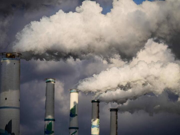 Guerra no Irã empurra nações globais para carvão, atrasando transição energética