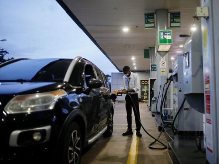 Importação de gasolina pelo Brasil deve saltar mais de 170% em abril em relação a 2023