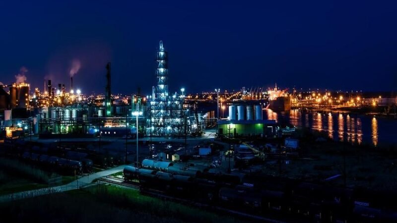 Indústria brasileira cresce 0,9% em fevereiro