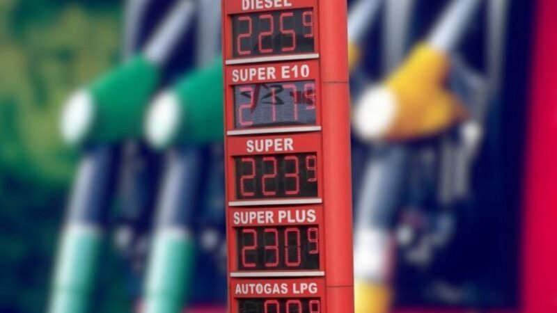 Lei ameaça prisão e multa por aumento injustificado de combustível