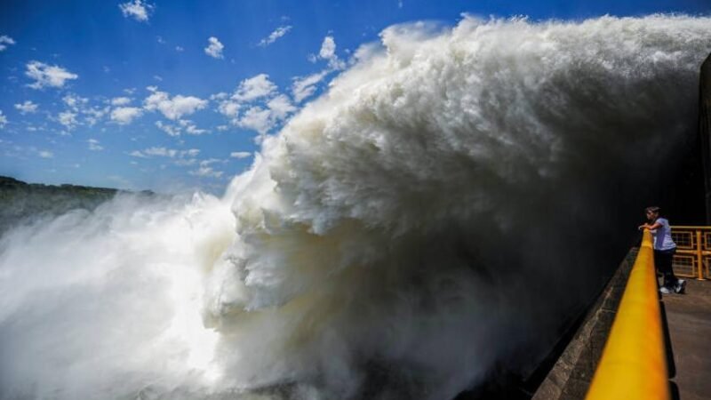 Lei de Responsabilidade Tarifária ganha força com projeto que restringe subsídios no setor elétrico