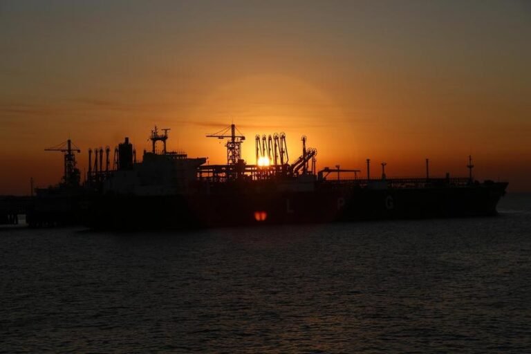 Petróleo: Opep+ aumenta cota em 206 mil barris por dia