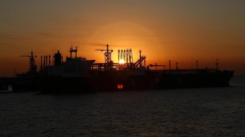 Petróleo: Opep+ aumenta cota em 206 mil barris por dia