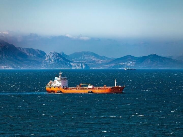Acordo global para descarbonização da navegação avança na IMO