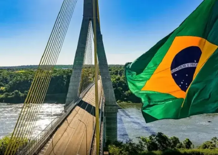 Alto peso fiscal empurra negócios para o Paraguai Alto peso fiscal empurra negócios para o Paraguai