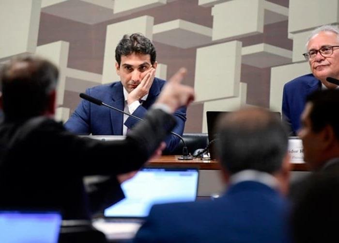 BC confirma vantagem indevida por dois ex-diretores