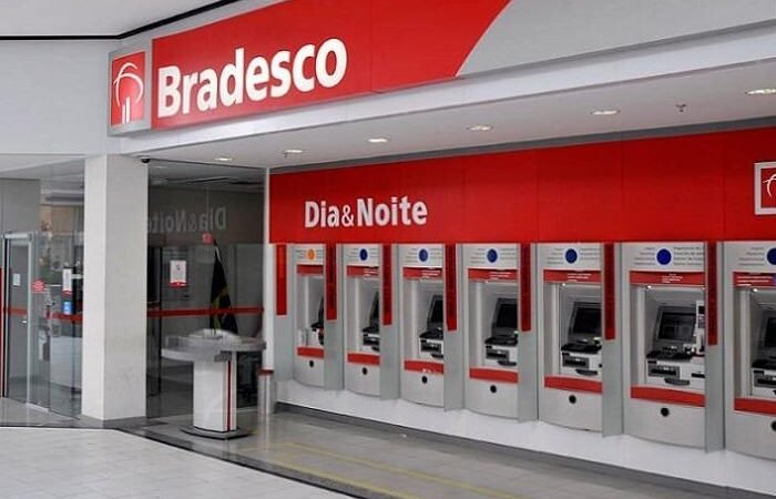 Banco monta equipe especializada para proteger sua imagem pública