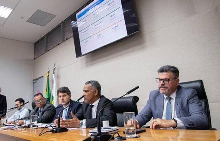 CLDF mostra déficit de quase 2 bilhões, governo confirma