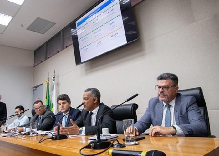 CLDF mostra déficit de quase 2 bilhões, governo confirma