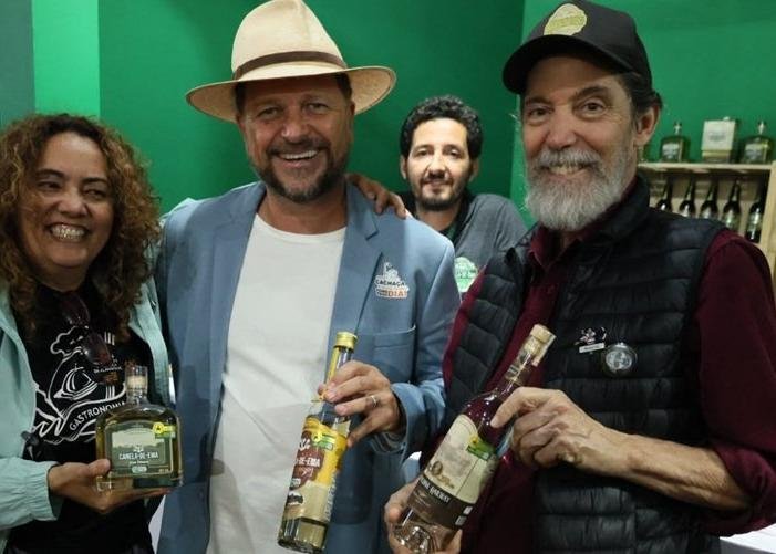 Cachaça de Alambique: O Selo da Tradicionalidade Brasileira
