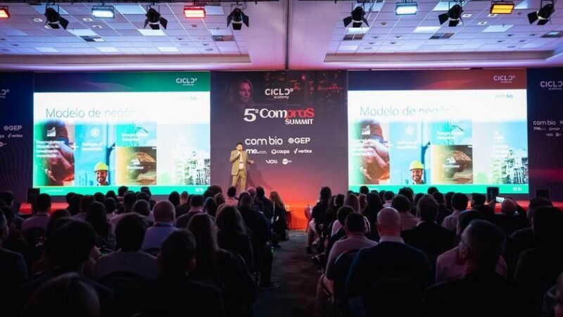 Compras Summit 2026 traz debate sobre descarbonização, eficiência e inovação energética para a indústria no Brasil Compras Summit 2026 traz debate sobre descarbonização, eficiência e inovação energética para a indústria no Brasil