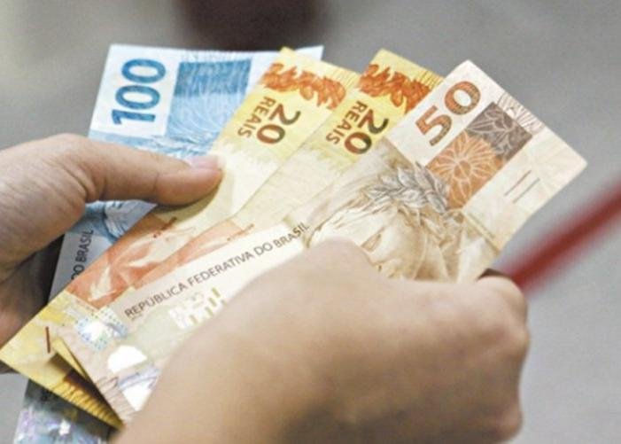 Crédito consignado aumenta o peso da dívida nas famílias