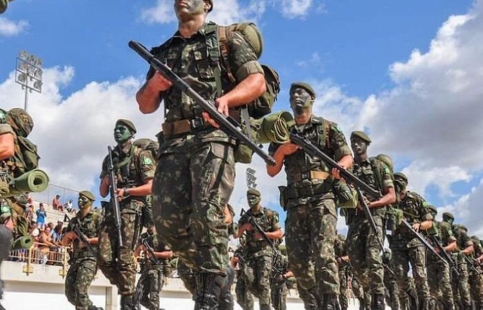 "Desafio de Excelência: Procura-se Talentos para a Formação de Engenheiros Militares"