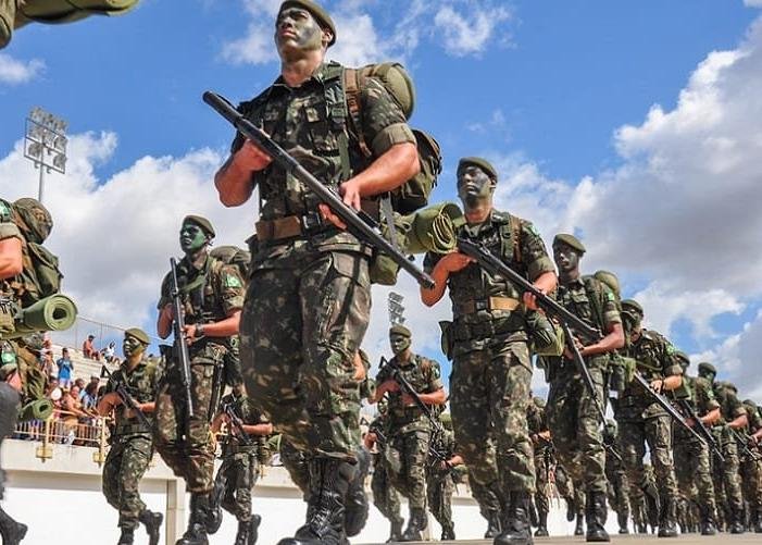 “Desafio de Excelência: Procura-se Talentos para a Formação de Engenheiros Militares”