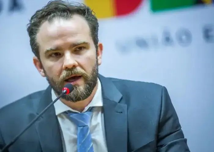 Durigan marcará presença no G7 em Paris