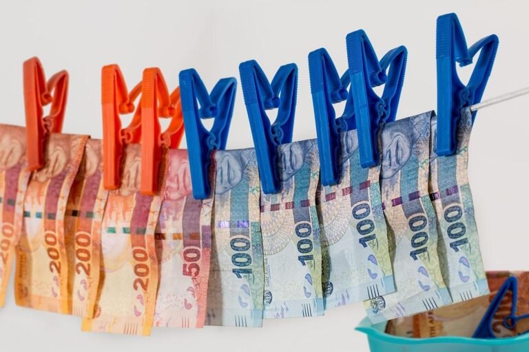 ICL aponta prejuízos bilionários da "economia do crime" nos combustíveis em evento do LIDE