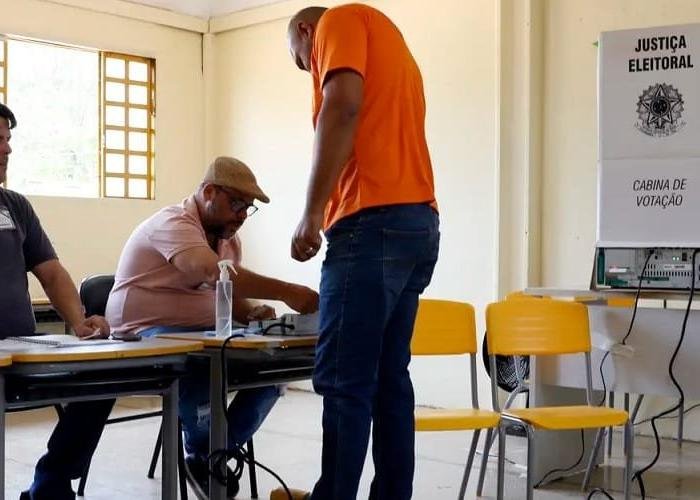 Título eleitoral em mãos: uma jornada de regularização no TRE-DF