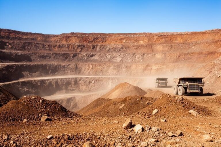 Transição energética global enfrenta alerta sobre desigualdade na mineração