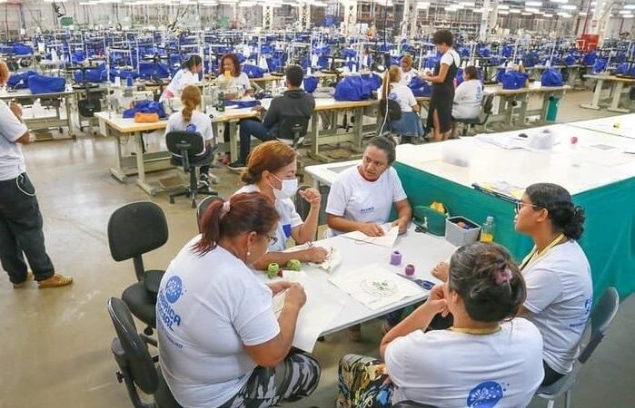 Vagas Abertas: Junte-se à Nossa Comunidade de Trabalho Inovadora na Fábrica Social