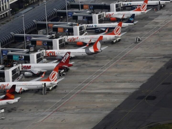 Alta de QAV força cancelamento de 121 voos diários