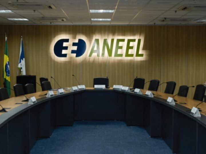 Aneel prorroga análise de revisão tarifária de distribuidoras afetadas pela pandemia