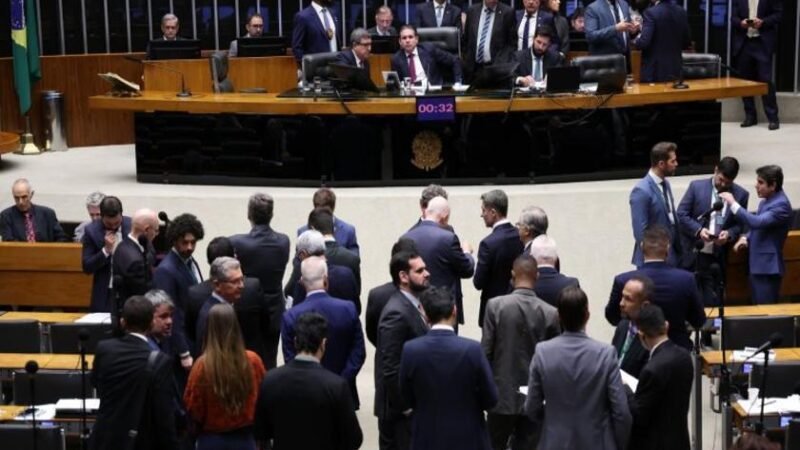 Câmara aprova criação de política para minerais críticos e estratégicos no país