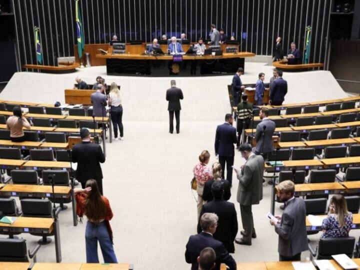 Câmara Aprova Prêmios para Desenvolvimento Inovador em Ciência e Tecnologia e Sustentabilidade