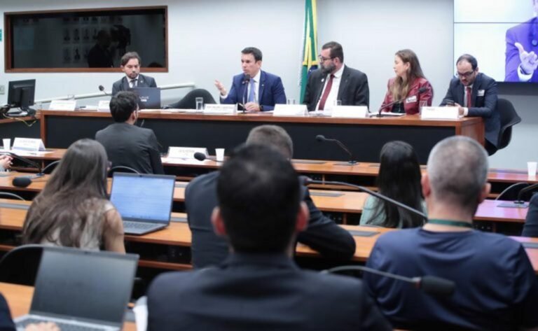 Combustível Aviação: 3,5 Mil Voos Cancelados devido à Guerra no Oriente Médio