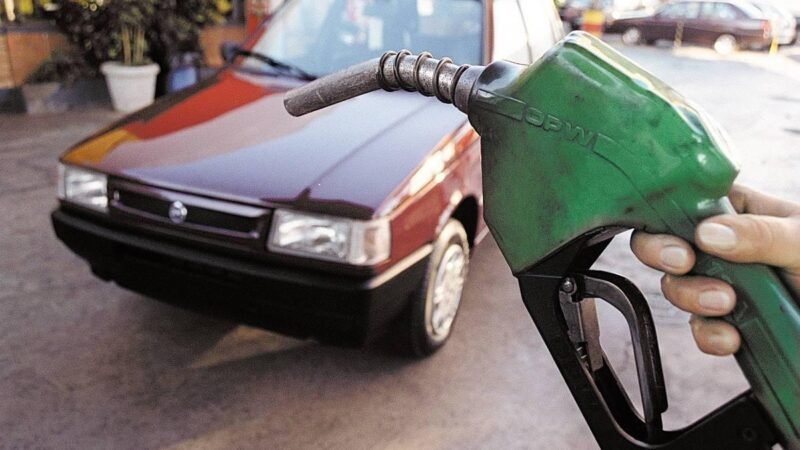 Consumidores Livres Pagam o Peso do "Carro Sem Potência" Elétrico