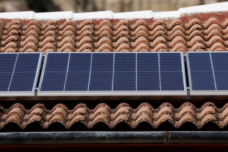 Espanha investe 9 bilhões de euros em transição energética para moradias vulneráveis