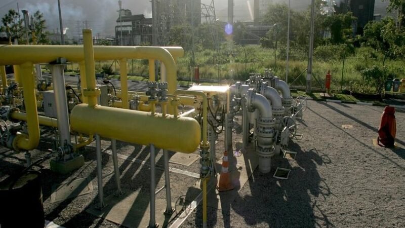 Falta de escoamento de gás natural emite brasileiros em US$ 4 bilhões por ano