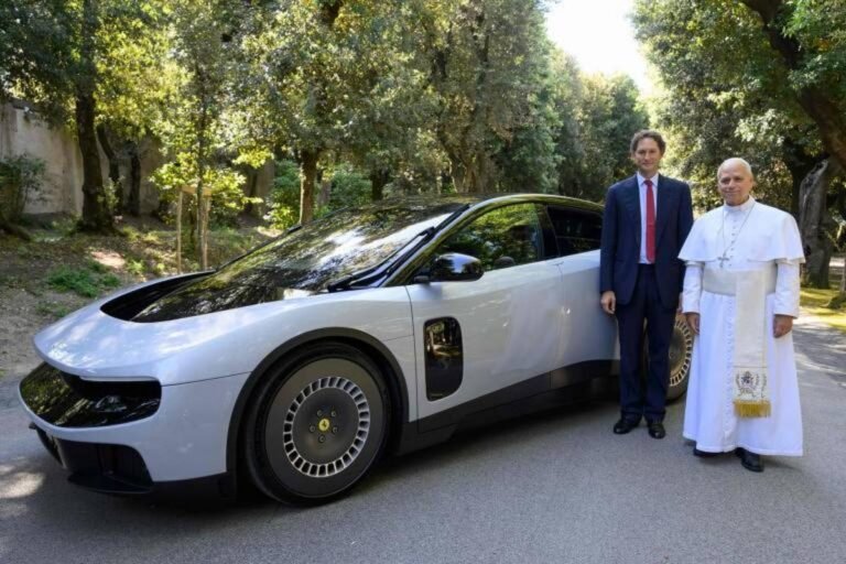 Ferrari Afirma que Carro Elétrico Luce Gera Grande Interesse entre Clientes