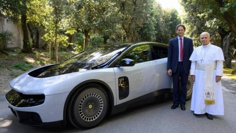Ferrari Afirma que Carro Elétrico Luce Gera Grande Interesse entre Clientes