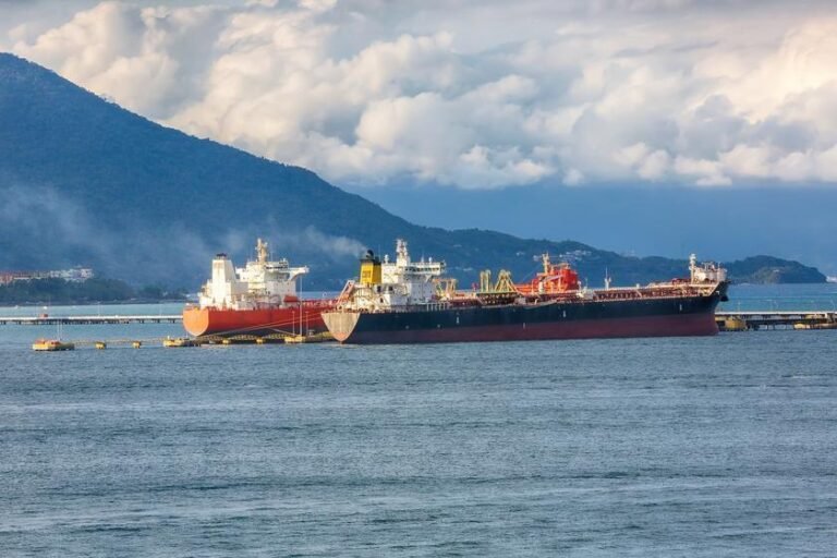 Governo monitora impacto de conflito no Oriente Médio sobre preço de combustíveis