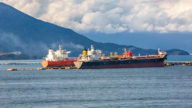 Governo monitora impacto de conflito no Oriente Médio sobre preço de combustíveis