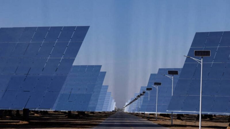 Instaladores de Energia Solar da China Enfrentam Quarto Mês Consecutivo de Declínio