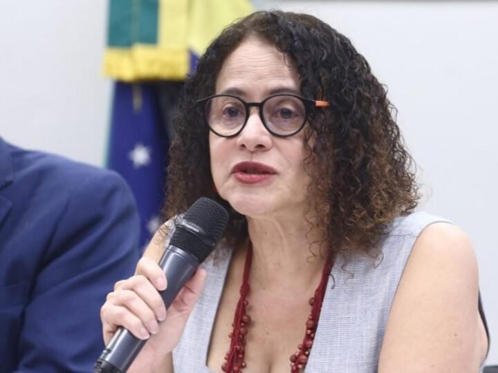 Ministra de Ciência é convidada, mas debate sobre planejamento da pasta é cancelado