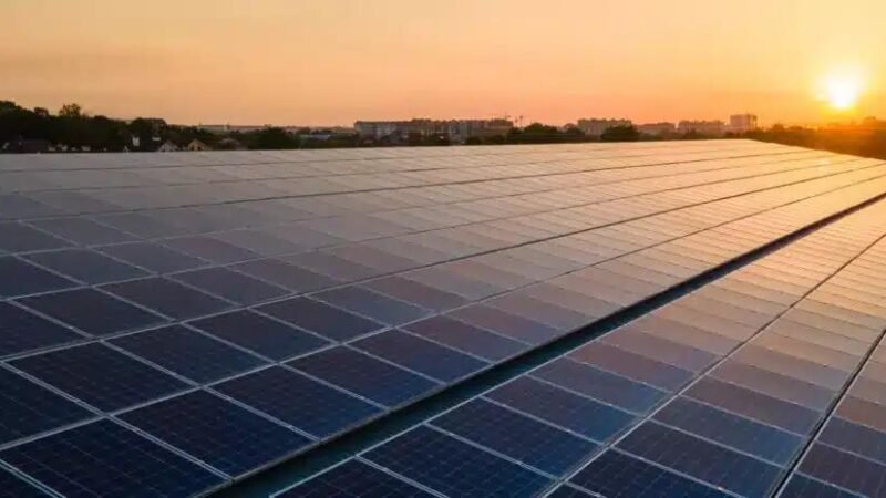 O que é uma ferramenta de gestão de usina solar?
