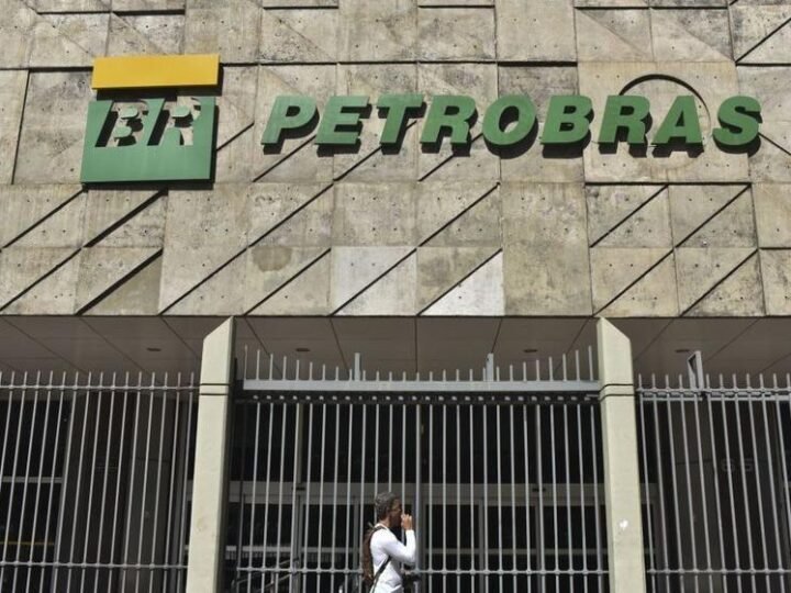 Petrobras planeja produzir petróleo do campo Aram no pré-sal de Santos até 2030