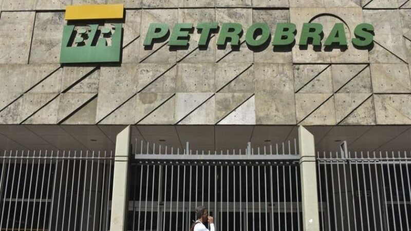 Petrobras planeja produzir petróleo do campo Aram no pré-sal de Santos até 2030