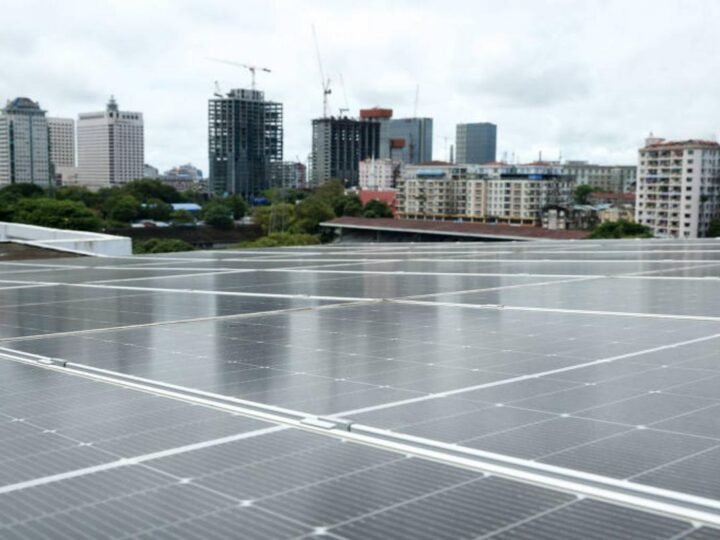 Produção de energia limpa supera demanda global impulsionando queda de preços